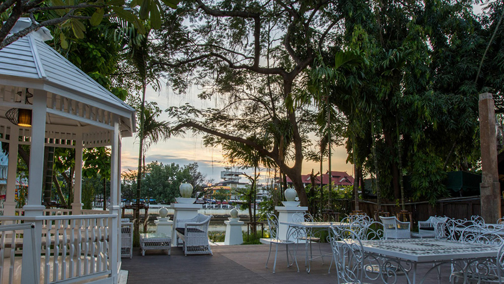 B2 Riverside Colonial Hotel Chiang Mai Exterior foto